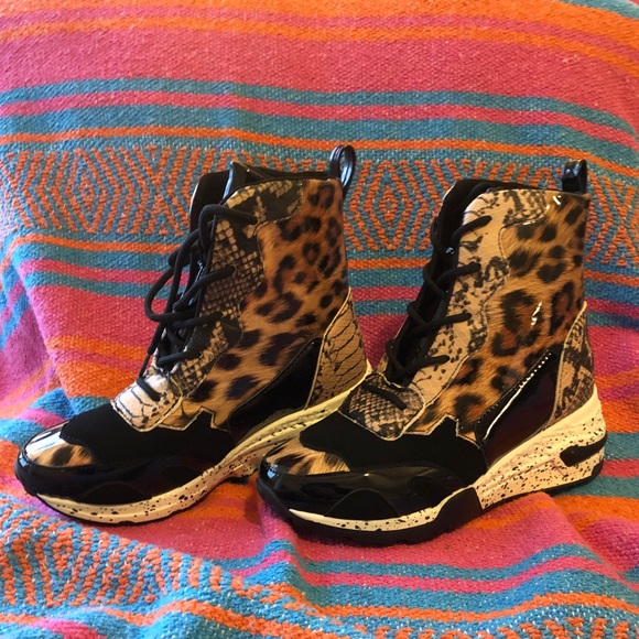 Animal Print Sneakers - Picture 5 of 6